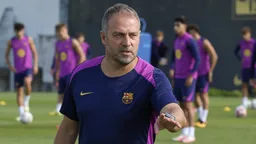Flick afianza su proyecto en el Barça: tercer curso con la Champions como meta