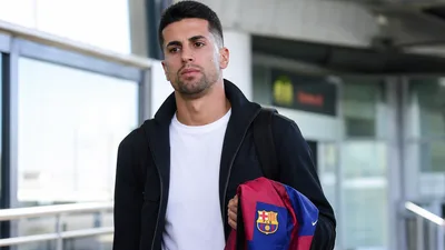 Joao Cancelo viaja a Barcelona para negociar su posible incorporación al FC Barcelona