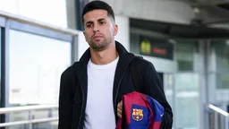 Joao Cancelo viaja a Barcelona para negociar su posible incorporación al FC Barcelona