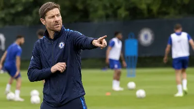 Xabi Alonso estrena banquillo en Premier con el Chelsea ante el Fulham