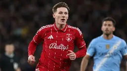 Elliot Anderson, en negociaciones avanzadas entre Nottingham Forest y Manchester City