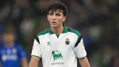 Sergio Martínez, titular en la derrota del Racing ante el Getafe mientras persisten los rumores sobre su futuro