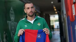 Pau López deja el Betis por carta libre y tiene al Andorra como destino confirmado