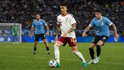 España y Uruguay miden su solidez en un duelo con dudas en el lateral derecho