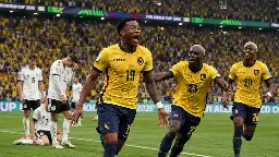 Ecuador tumba a Alemania y firma una remontada para creer en grande