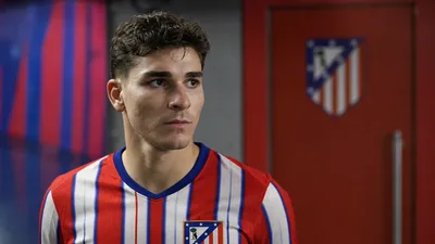 El Atlético frena el traspaso de Julián Álvarez al Barcelona