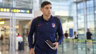 Nahuel Molina viaja a Roma para someterse al reconocimiento médico tras despedirse del Atlético
