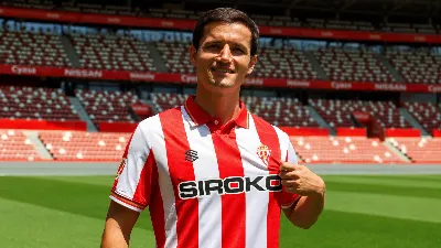 Hugo Guillamón ficha por el Sporting de Gijón con contrato hasta 2028