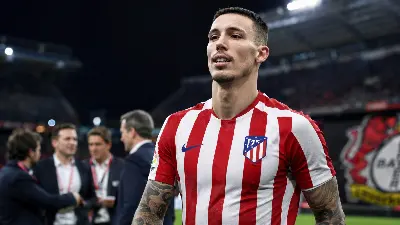 Grimaldo, cerca de fichar por el Atlético de Madrid tras acuerdo con el Leverkusen
