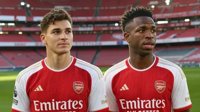 El Arsenal explora el mercado con Julián Álvarez y Vinícius Jr. como opciones para reforzar su ataque