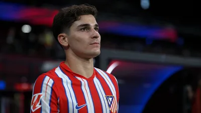 Julián Álvarez, pendiente del Barça: el Atlético no cierra puertas y el club culé marca el plazo